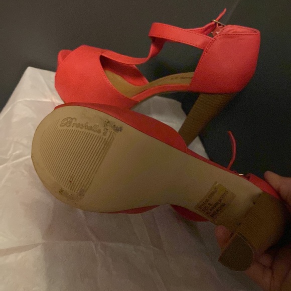 Heels - Picture 3 of 3